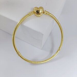 Pandora Moments Heart Clasp Snake Chain Bracelet Gold 7.9 inch